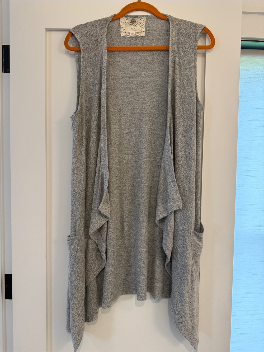 Cupio blush gray open front vest, size L